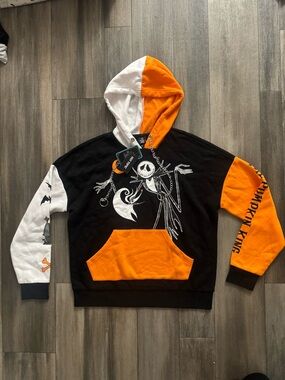 HOT TOPIC: New Jack Skellington Hoodie